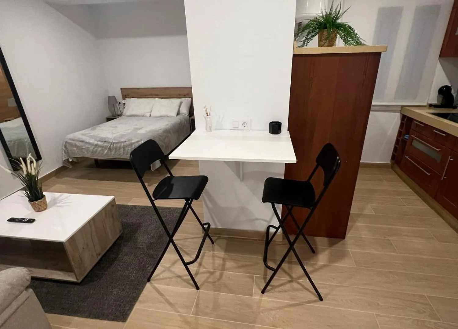 G&H Apartments - Apartamento Porvenir 赫雷斯 0*,  西班牙